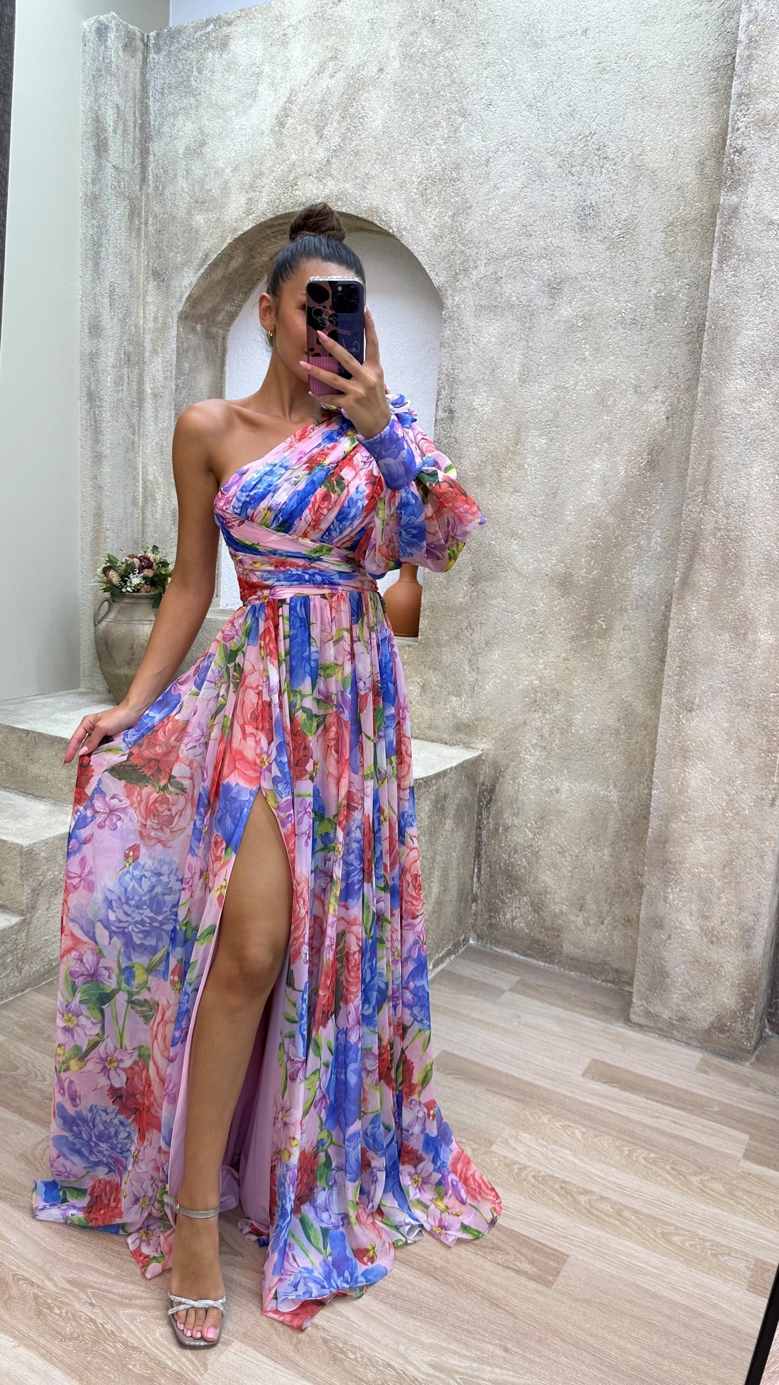 Isabella | Stunning Flowing Gown