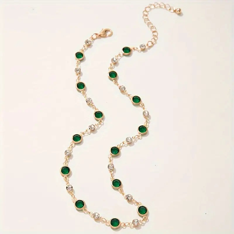 Smaragdgrünes Anhänger-Halsband