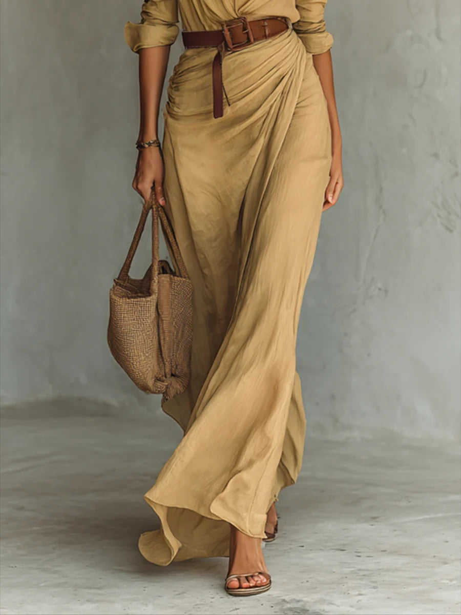 Robe longue avec ceinture, manches longues et revers