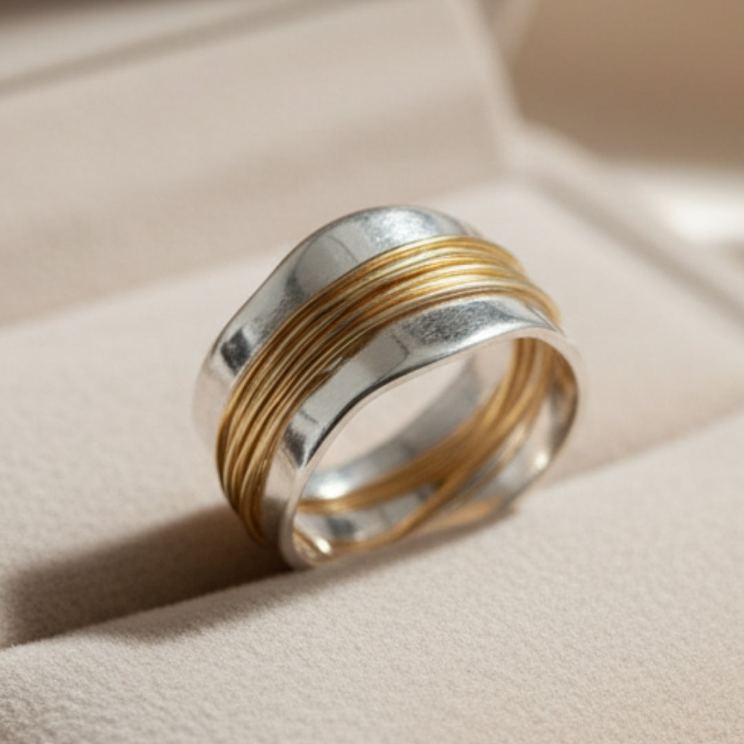Bague en fils d'argent et d'or