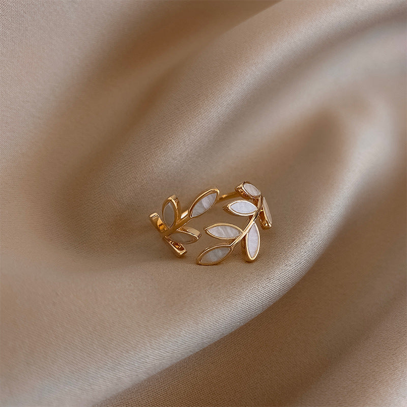 Pure - Weiß Opal Blatt Verstellbarer Ring