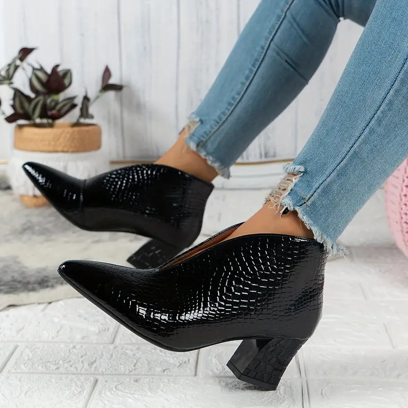 Bottines Texturées pour Femmes avec Découpe Courbée et Talon Moyen