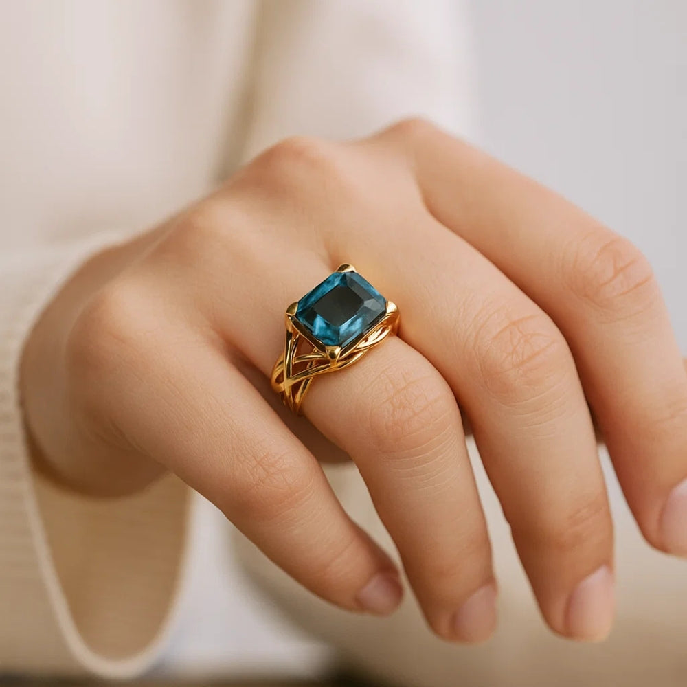 Bague Vintage en Zirconia Bleu et Or