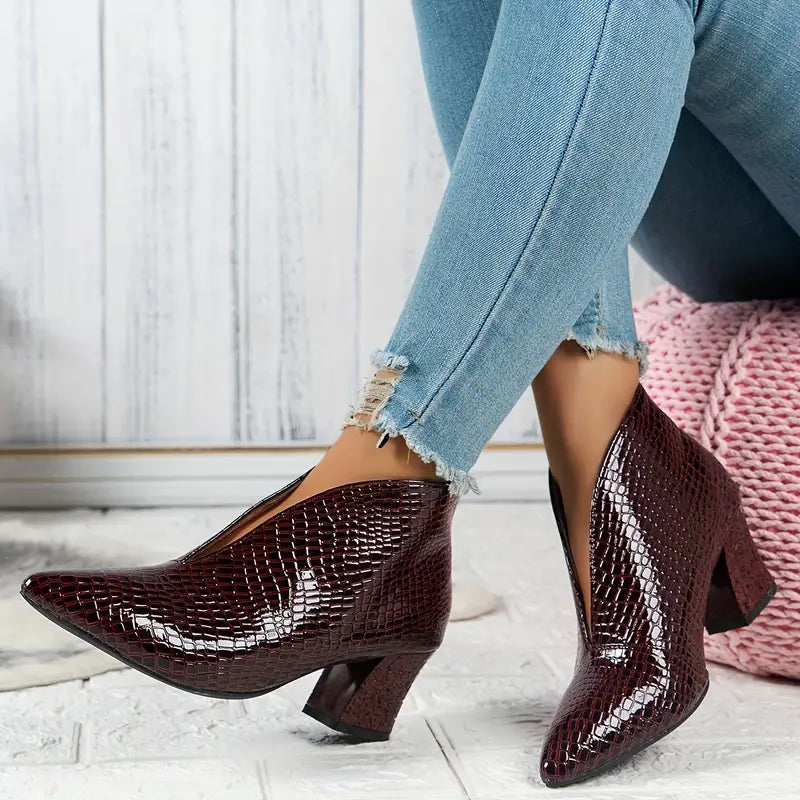 Bottines Texturées pour Femmes avec Découpe Courbée et Talon Moyen