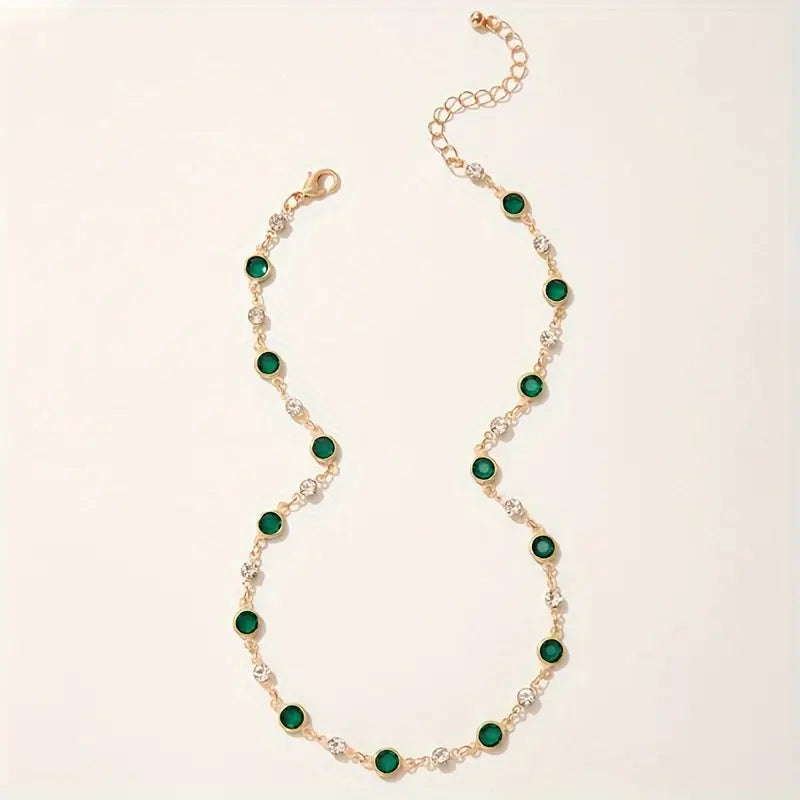 Smaragdgrünes Anhänger-Halsband