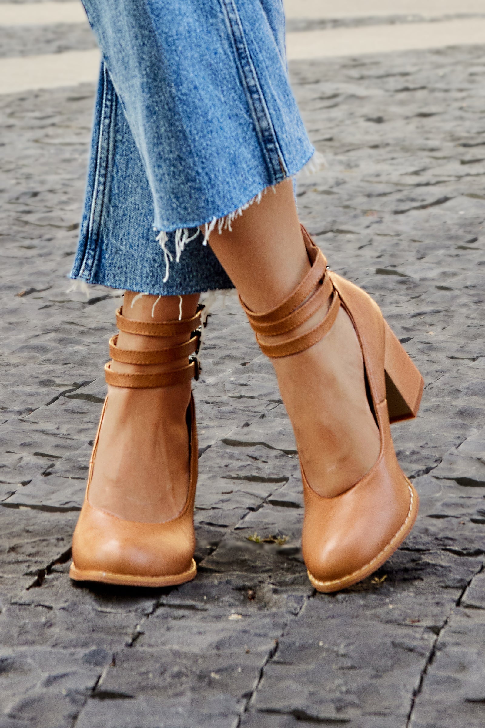 Casilda | Smooth sandals with ankle strap and chunky heel