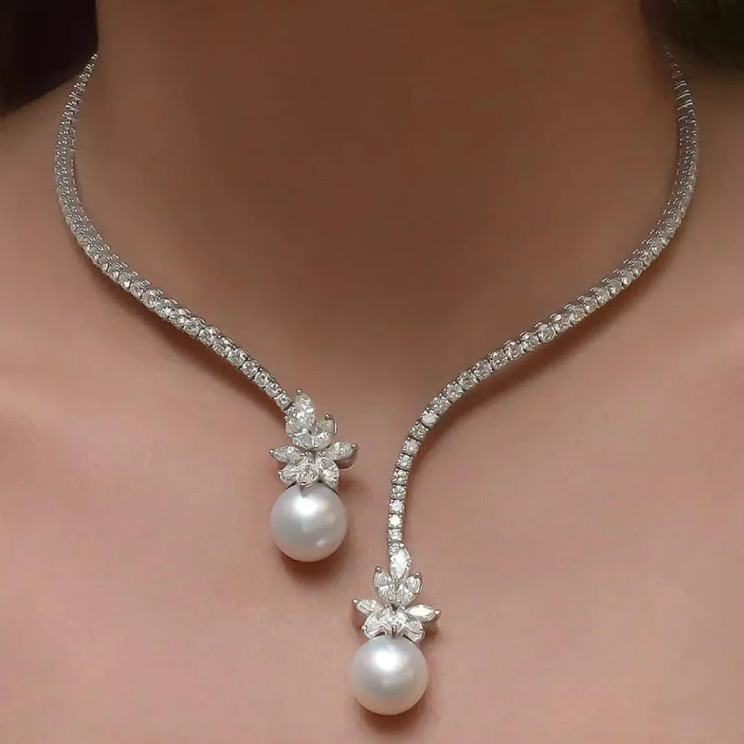 Collier élégant brillant avec des perles en argent sterling