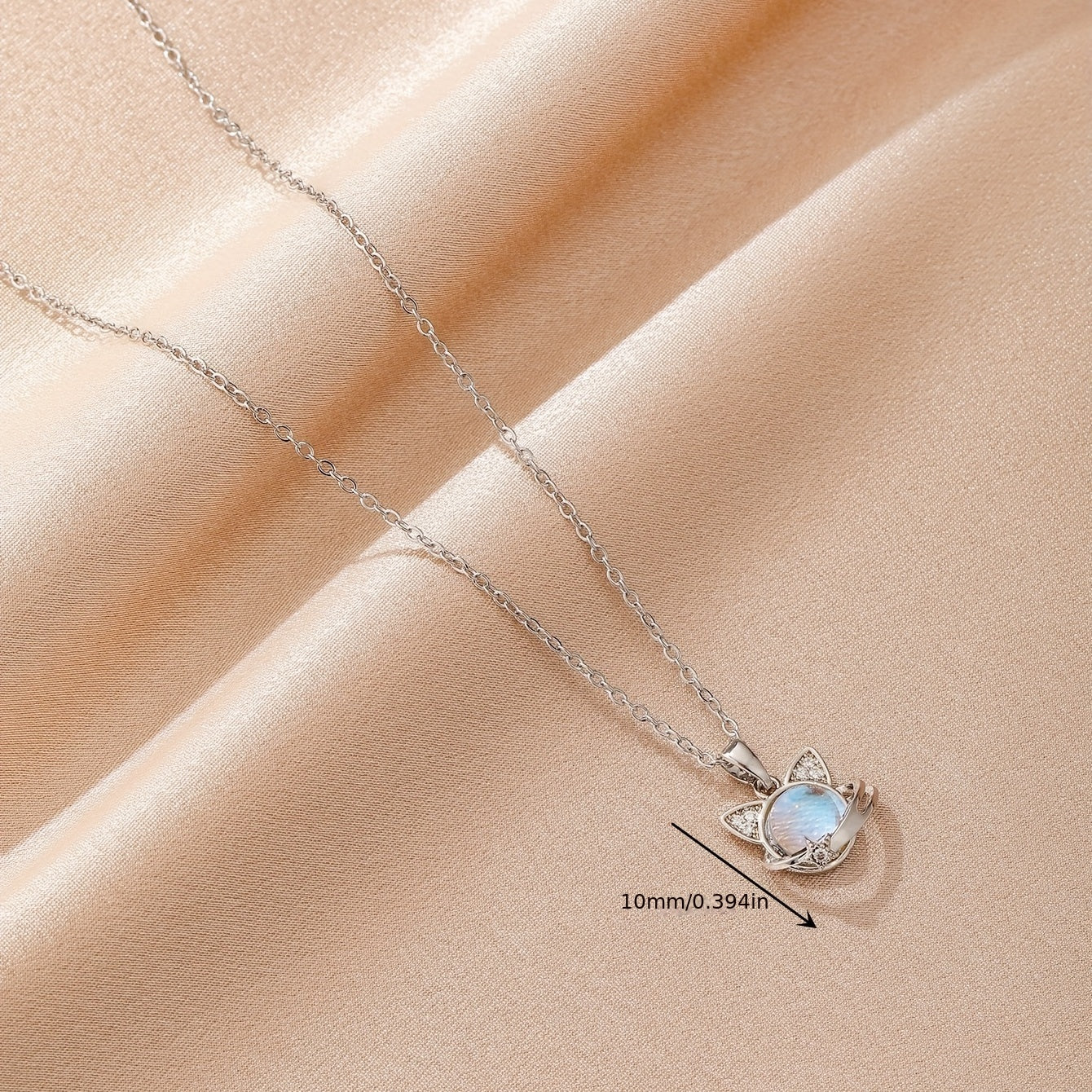 Collier en pierre de lune pour chat