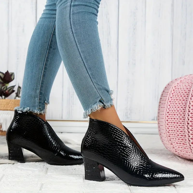 Bottines Texturées pour Femmes avec Découpe Courbée et Talon Moyen