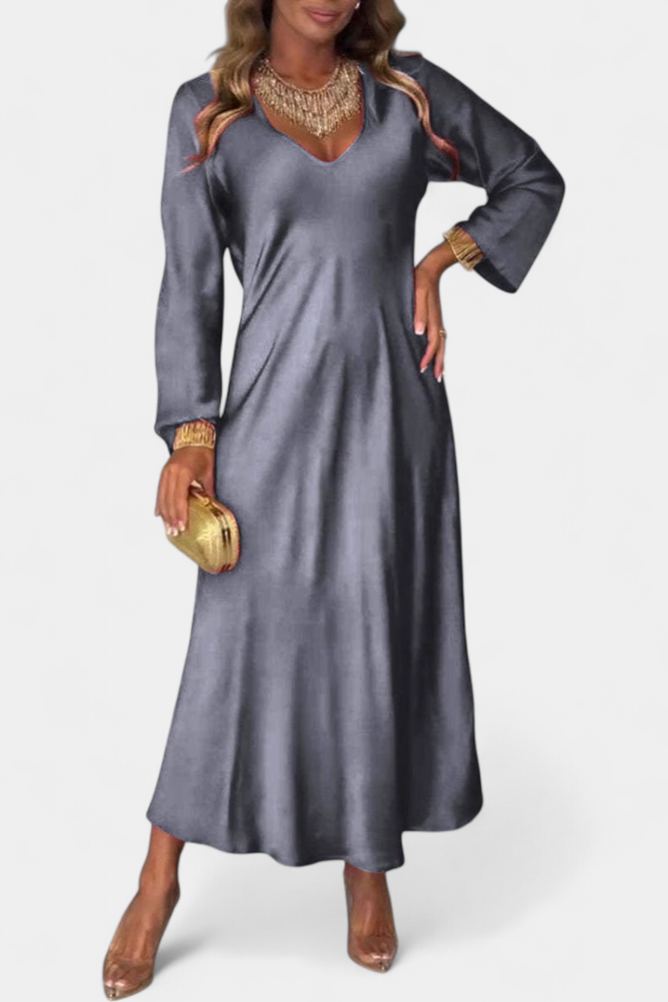 Floating Riva Dress with V-Neck and Long Sleeves